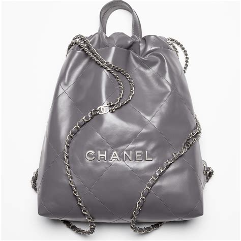 valor da bolsa chanel 22 original|chanel 22 backpack price.